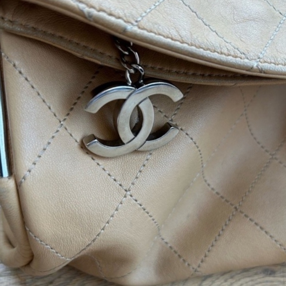 💕Chanel Ultimate Foldover Bag - Picture 8 of 14